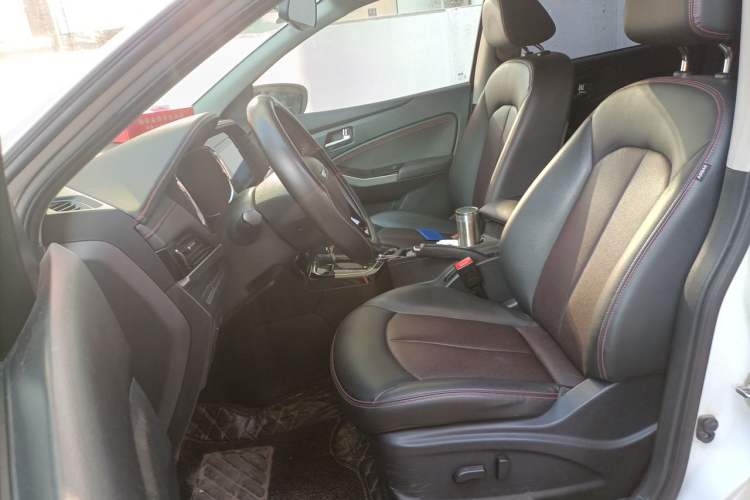 Used Venucia T70 2018 2.0L CVT Smart Enjoyment Version Left Front Seat