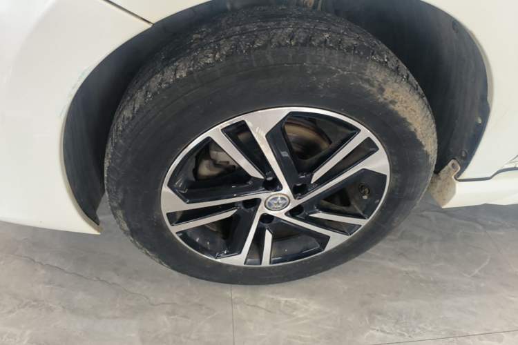 Used Venucia T70 2018 2.0L CVT Smart Enjoyment Version Left Front Wheel Hub