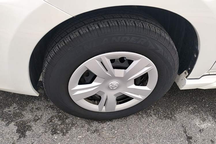 Used Venucia T70 2018 1.6L Manual Enjoyment Edition Left Front Wheel Hub