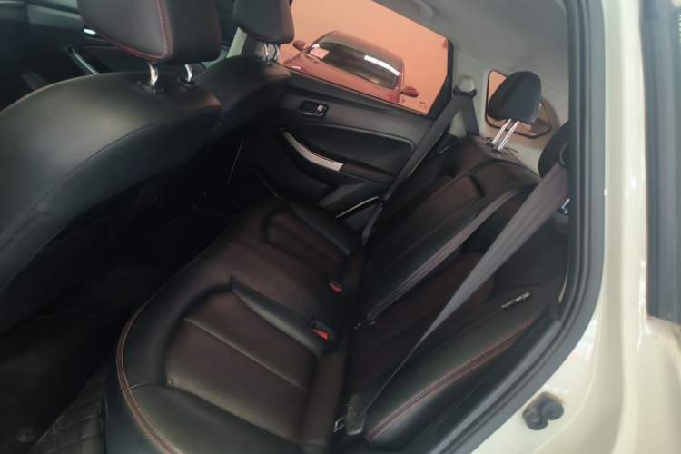 Used Venucia T70 2018 2.0L CVT Smart Enjoyment Version Left Rear Seat