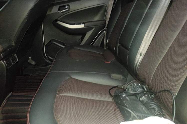 Used Venucia T70 2018 2.0L CVT Smart Enjoyment Version Left Rear Seat