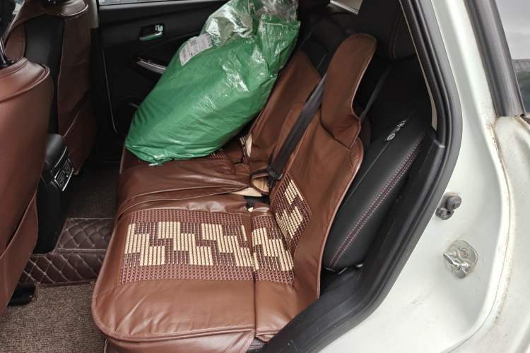 Used Venucia T70 2018 2.0L CVT Smart Enjoyment Version Left Rear Seat