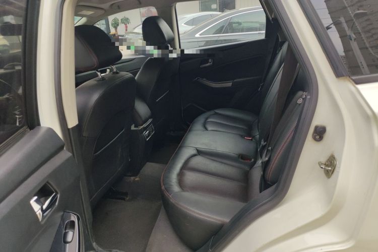 Used Venucia T70 2018 2.0L CVT Smart Enjoyment Version Left Rear Seat