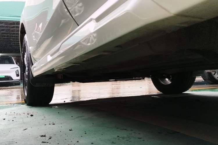 Used Venucia T70 2018 2.0L CVT Smart Enjoyment Version Left Side Sill