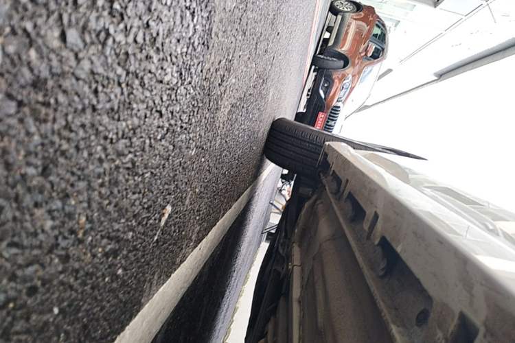 Used Venucia T70 2018 1.6L Manual Enjoyment Edition Left Side Sill