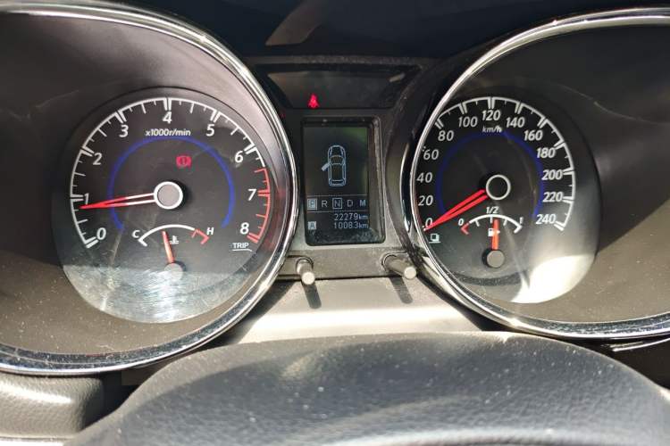 Used Venucia T70 2018 2.0L CVT Smart Enjoyment Version Odometer Close Up
