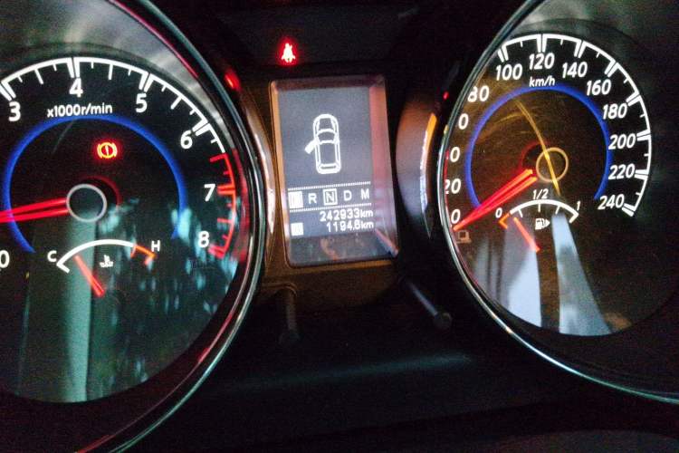 Used Venucia T70 2018 2.0L CVT Smart Enjoyment Sport Edition Odometer Close Up