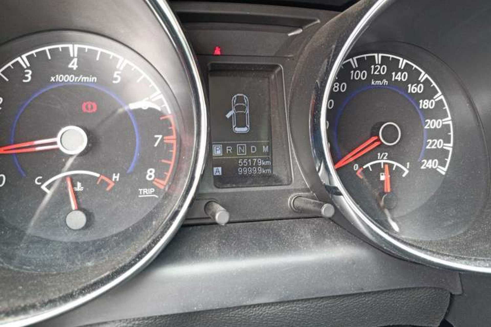 Used Venucia T70 2018 2.0L CVT Smart Edition Odometer Close Up