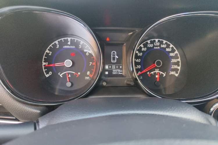 Used Venucia T70 2018 2.0L CVT Smart Enjoyment Version Odometer Close Up