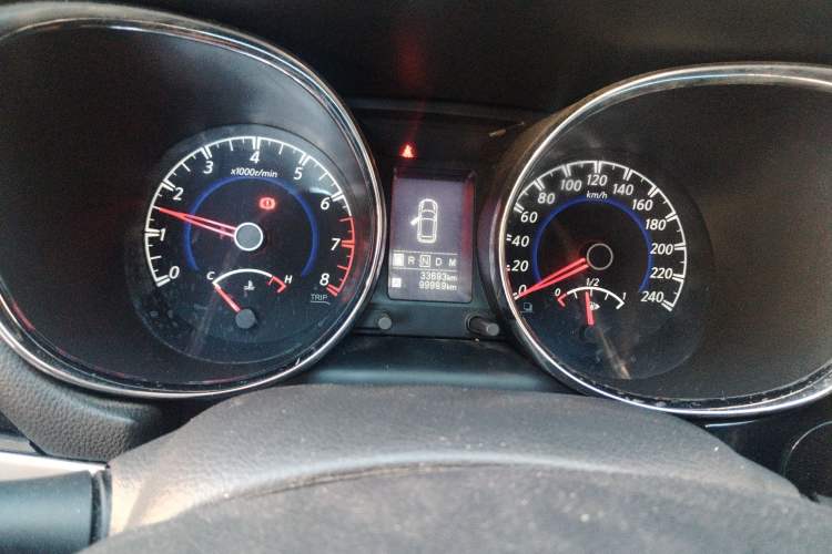 Used Venucia T70 2018 2.0L CVT Smart Edition Odometer Close Up