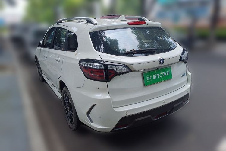 Used Venucia T70 2018 2.0L CVT Smart Enjoyment Version Rear Left 45 Deg