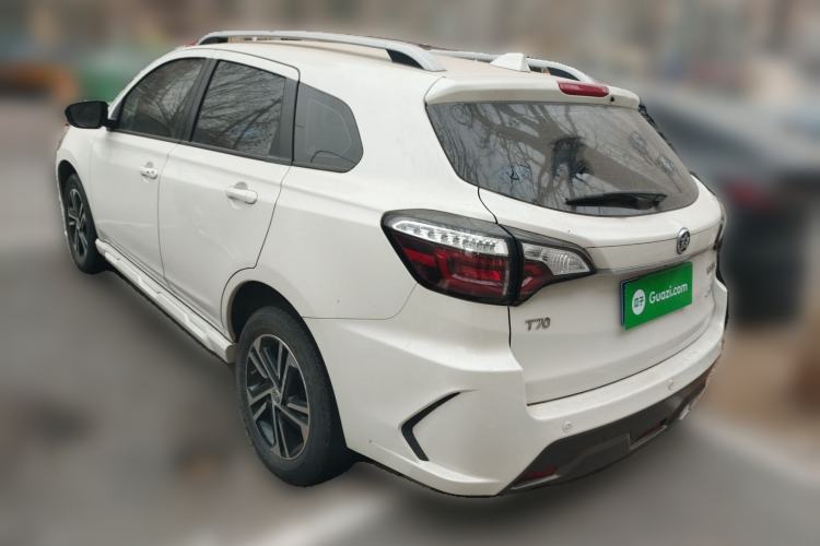 Used Venucia T70 2018 2.0L CVT Smart Enjoyment Version Rear Left 45 Deg