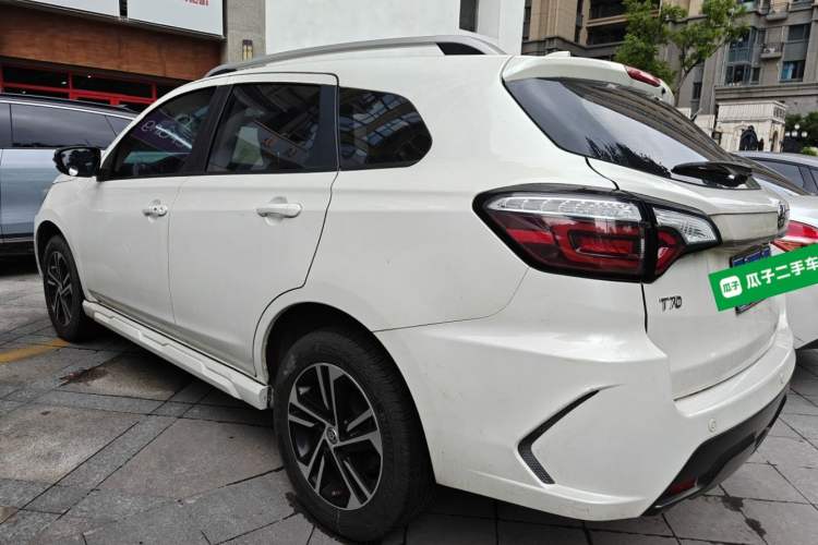 Used Venucia T70 2018 2.0L CVT Smart Enjoyment Version Rear Left 45 Deg