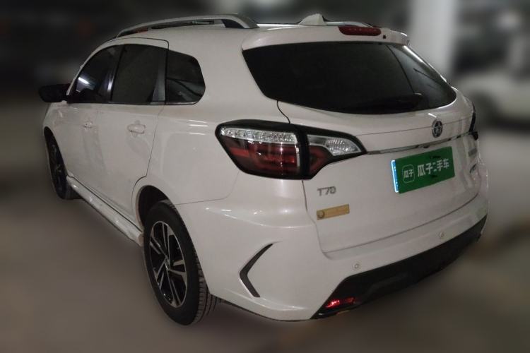 Used Venucia T70 2018 2.0L CVT Smart Enjoyment Version Rear Left 45 Deg