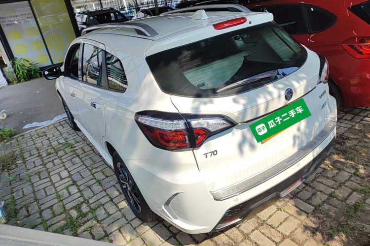Used Venucia T70 2018 2.0L CVT Smart Enjoyment Version Rear Left 45 Deg