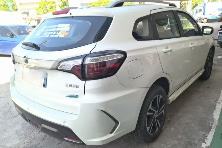 Used Venucia T70 2018 2.0L CVT Smart Edition Rear Right 45 Deg