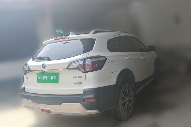 Used Venucia T70 2018 2.0L CVT Smart Enjoyment Sport Edition Rear Right 45 Deg