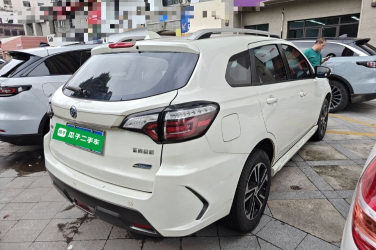 Used Venucia T70 2018 2.0L CVT Smart Enjoyment Version Rear Right 45 Deg