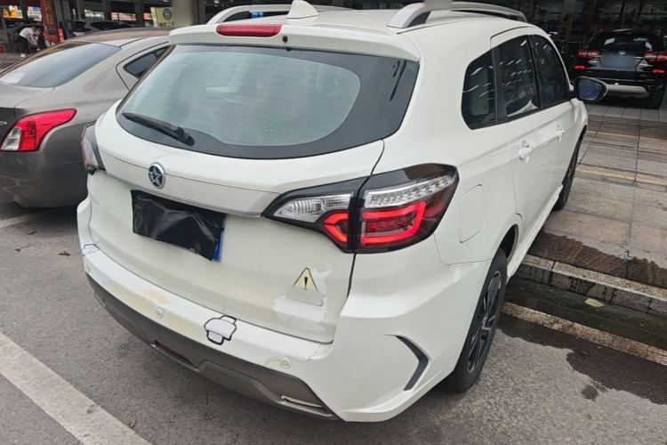Used Venucia T70 2018 2.0L CVT Smart Enjoyment Version Rear Right 45 Deg
