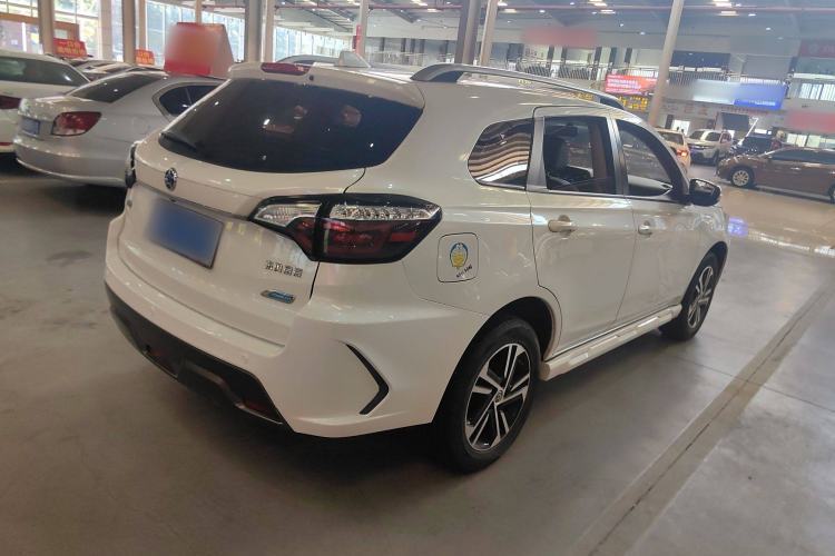 Used Venucia T70 2018 2.0L CVT Smart Enjoyment Version Rear Right 45 Deg