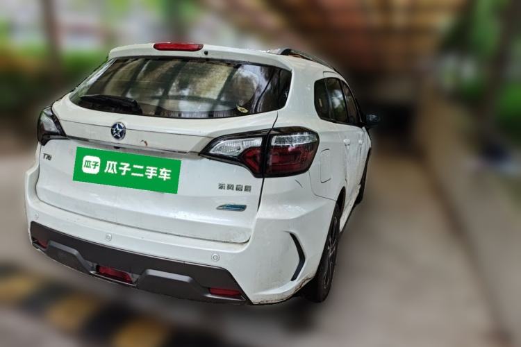 Used Venucia T70 2018 2.0L CVT Smart Enjoyment Version Rear Right 45 Deg
