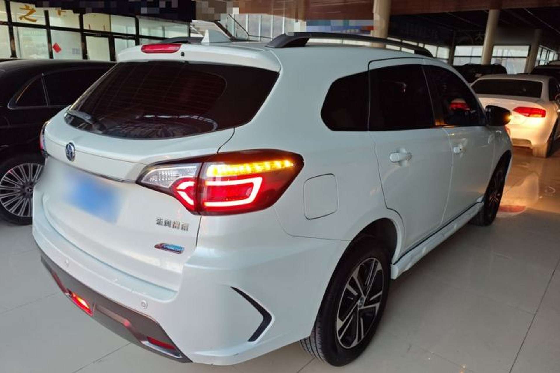 Used Venucia T70 2018 2.0L CVT Smart Enjoyment Version Rear Right 45 Deg