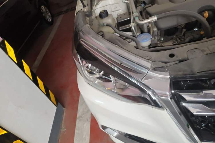 Used Venucia T70 2018 2.0L CVT Smart Enjoyment Version Right Front Headlight