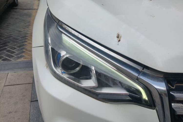 Used Venucia T70 2018 2.0L CVT Smart Enjoyment Version Right Front Headlight