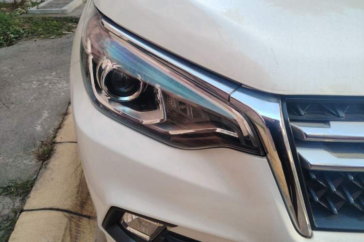 Used Venucia T70 2018 2.0L CVT Smart Edition Right Front Headlight