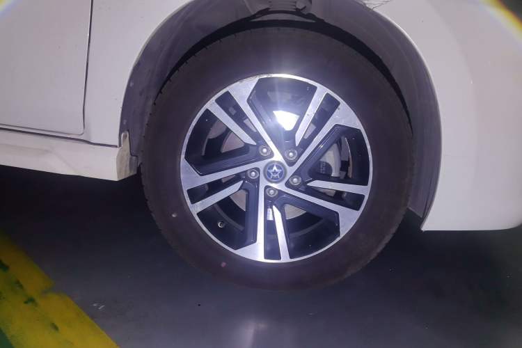 Used Venucia T70 2018 2.0L CVT Smart Enjoyment Version Right Front Wheel Hub