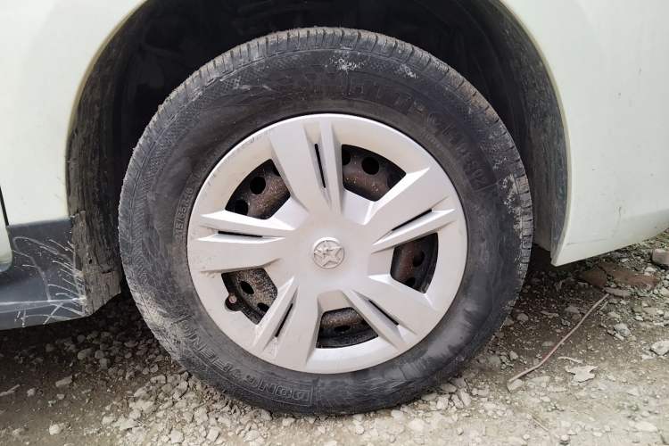 Used Venucia T70 2018 1.6L Manual Enjoyment Edition Right Front Wheel Hub