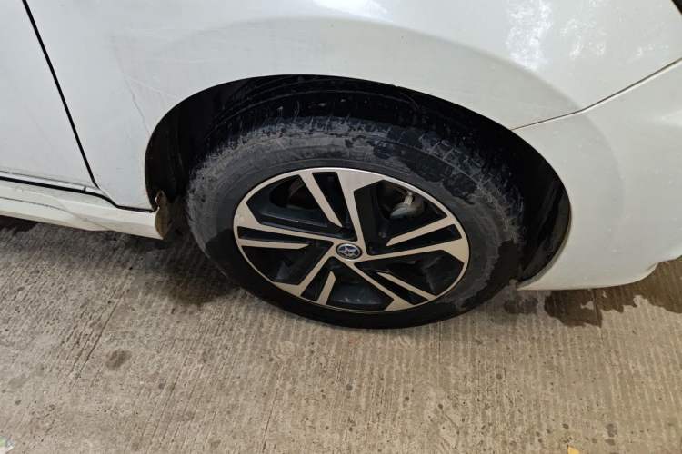 Used Venucia T70 2018 2.0L CVT Smart Enjoyment Version Right Front Wheel Hub