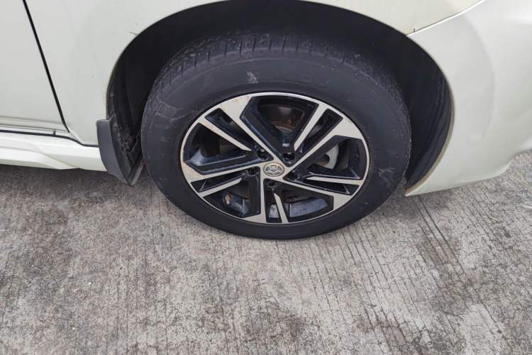 Used Venucia T70 2018 2.0L CVT Smart Enjoyment Version Right Front Wheel Hub