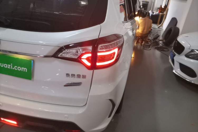 Used Venucia T70 2018 2.0L CVT Smart Enjoyment Version Right Rear Taillight