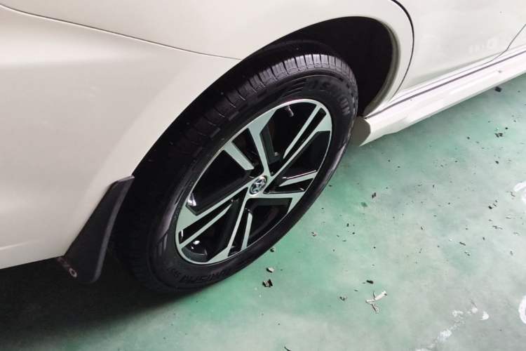 Used Venucia T70 2018 2.0L CVT Smart Enjoyment Version Right Rear Wheel Hub