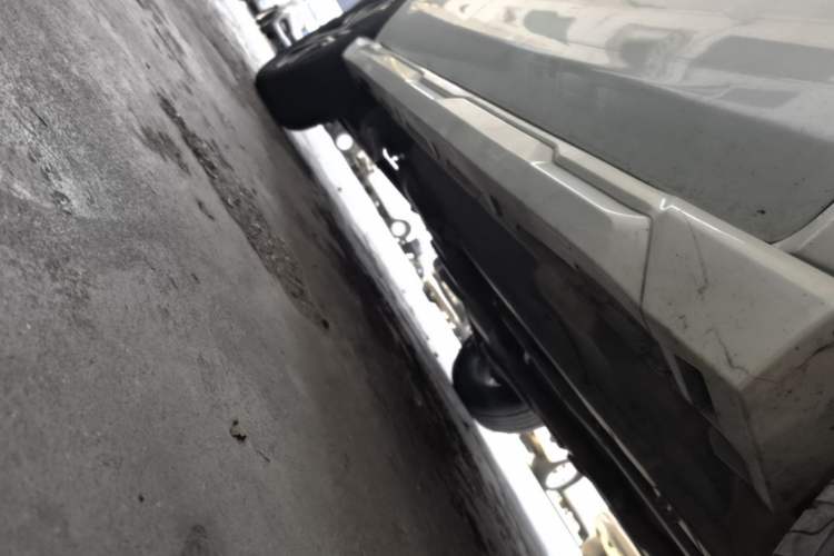Used Venucia T70 2018 2.0L CVT Smart Edition Right Side Sill