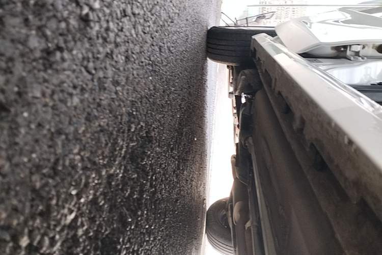 Used Venucia T70 2018 1.6L Manual Enjoyment Edition Right Side Sill