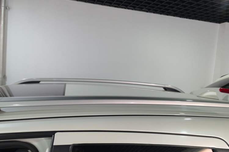 Used Venucia T70 2018 2.0L CVT Smart Enjoyment Version Roof