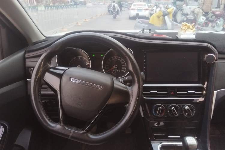 Used Venucia T70 2018 1.6L Manual Enjoyment Edition Steering Wheel