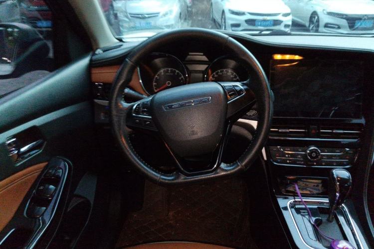 Used Venucia T70 2018 2.0L CVT Smart Enjoyment Sport Edition Steering Wheel