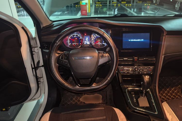 Used Venucia T70 2018 2.0L CVT Smart Enjoyment Version Steering Wheel