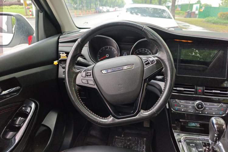 Used Venucia T70 2018 2.0L CVT Smart Enjoyment Version Steering Wheel