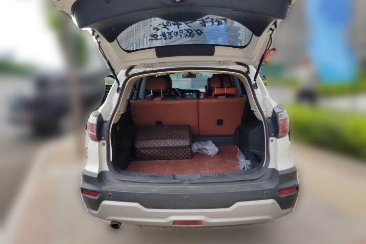 Used Venucia T70 2018 1.4T Manual RuiXiang Sport Edition Trunk