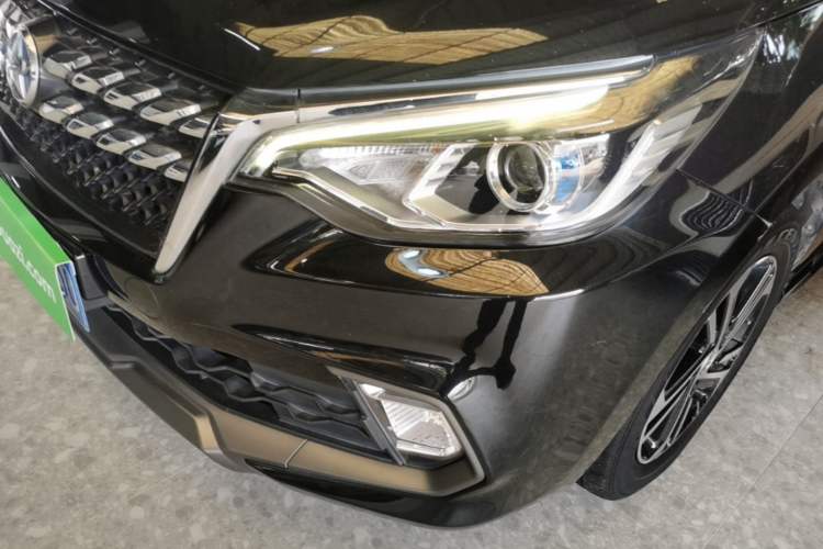 Used Venucia T70 2019 2.0L CVT Enjoy Edition China VI Standard Left Front Headlight