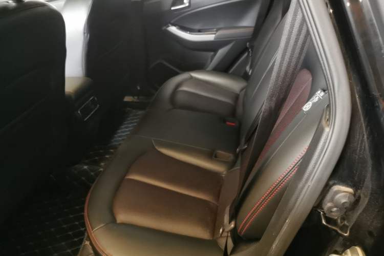 Used Venucia T70 2019 2.0L CVT Enjoy Edition China VI Standard Left Rear Seat