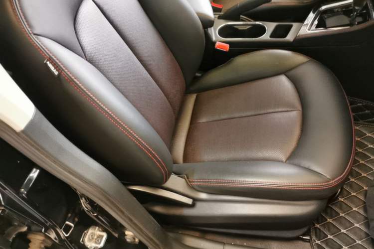 Used Venucia T70 2019 2.0L CVT Enjoy Edition China VI Standard Right Front Seat