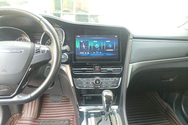 Used Venucia T70 2019 2.0L CVT Enjoy Edition China V Standard Audio And AC Panel