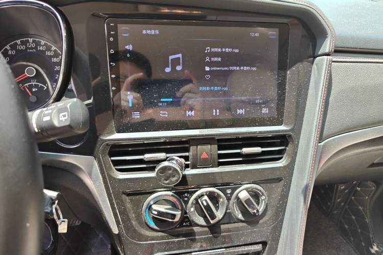 Used Venucia T70 2019 1.6L Manual Classic Edition Audio And AC Panel