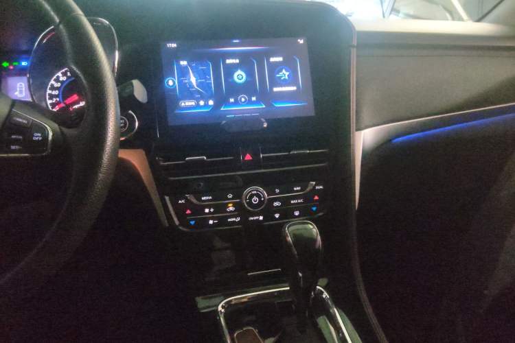 Used Venucia T70 2019 2.0L CVT Enjoy Edition China VI Standard Audio And AC Panel