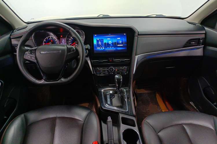 Used Venucia T70 2019 2.0L CVT Enjoy Edition China V Standard Center Console